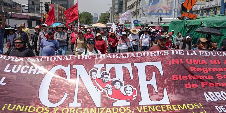 CNTE valora convocar a paro indefinido de labores para abrogar ley del ISSSTE de 2007