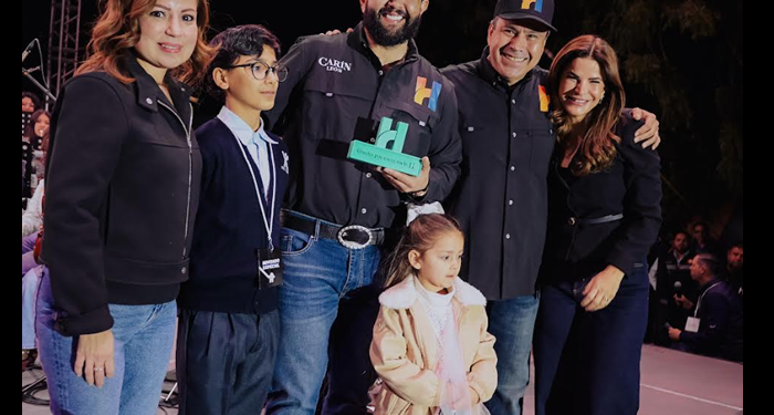 Reconocen Toño Astiazarán y Patty Ruibal a Carín León por apoyo a Misión Solar 2025