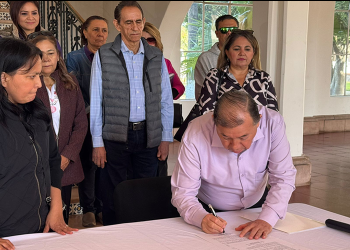 “Tolerancia cero a la violencia contra las mujeres en la Universidad de Sonora”: Cuauhtémoc González Valdez firma carta compromiso