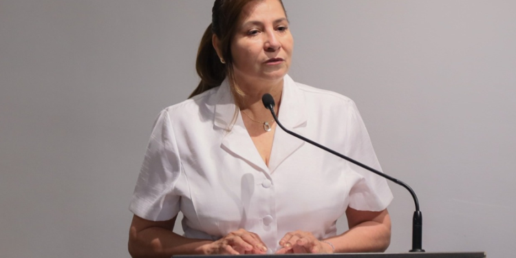 Diputada Vicky Espinoza y Colegio de Notarios buscan generar mayor cultura de la legalidad en organizaciones civiles 