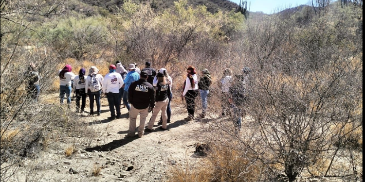 Madres Buscadoras de Sonora hallan 4 cuerpos en la mina Nyco