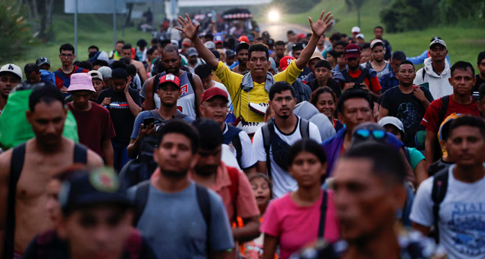 De las caravanas migrantes a las sobredosis de fentanilo: México ataja las amenazas de Trump