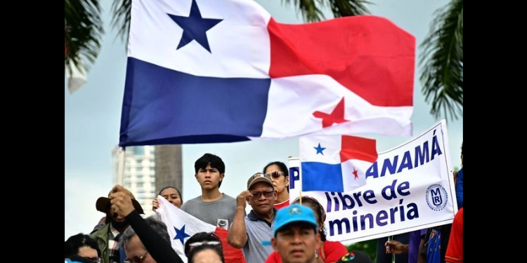 Protestan panameños ante posible reapertura de mina de cobre canadiense