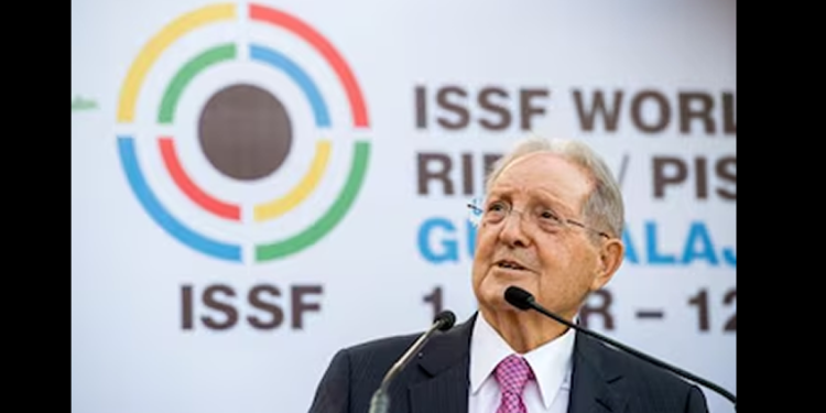 Muere Olegario Vázquez Raña