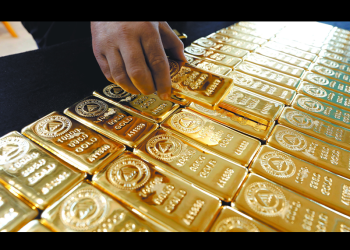 La onza vale su precio en oro; alcanza los 3,000 dólares