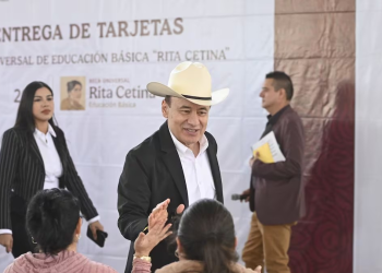 Beca Universal Rita Cetina: Alfonso Durazo, gobernador de Sonora, entrega apoyo a más de 760 estudiantes de secundaria