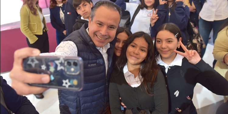 Promueve  ayuntamiento cultura de reciclaje