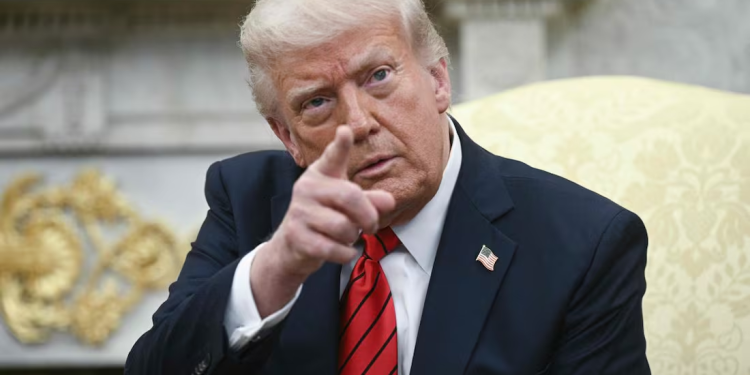 Acusa Trump que sigue entrando fentanilo a EU de México y Canadá; “es mejor que pare”, advierte