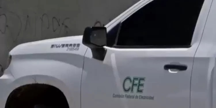 Sujetos Armados Dispararon contra Vehículo de la CFE en Carretera Hermosillo – Bahía de Kino