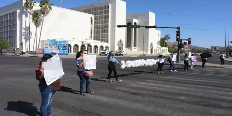 Familiares se Manifiestan por Muerte de Juliana en el HIES; Denuncian Presunta Negligencia