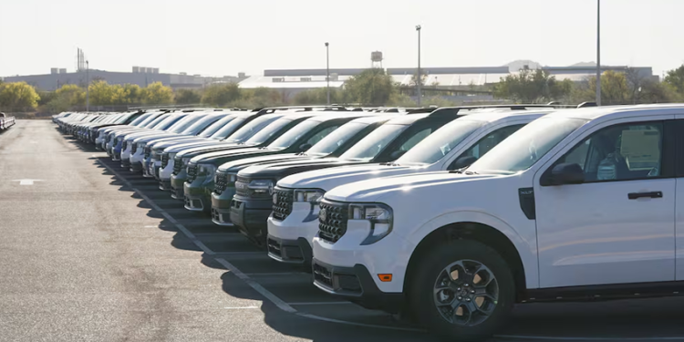 Sheinbaum busca elevar la producción de automóviles en México para blindarse ante Trump