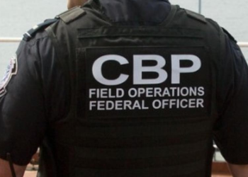 Adolescentes quisieron pasar por Arizona y CBP no imaginó lo que llevaban dentro de su auto