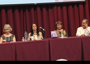 Presentan libro de Conchita Yáñez, pionera de la televisión en Sonora