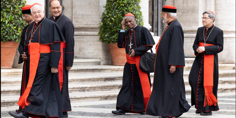 El cónclave para elegir al nuevo papa empezará el 7 de mayo