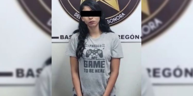 Cae mujer por presunto narcomenudeo y posesión de arma en Sonora