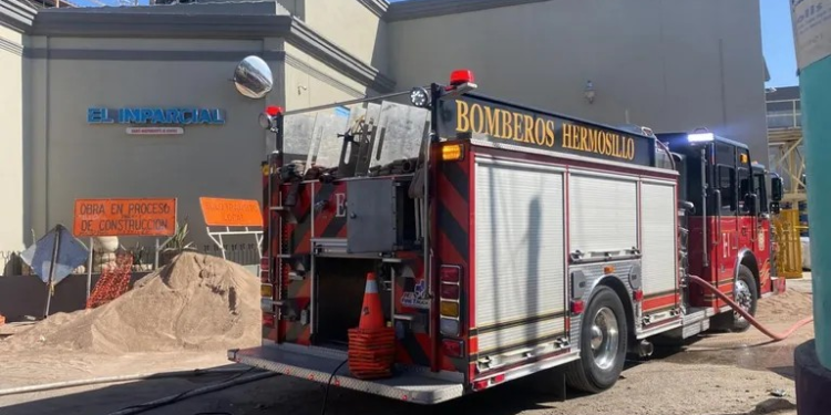 Se Incendia Área de Prensa en Periódico El Imparcial en Hermosillo; Evacúan a 60 Personas