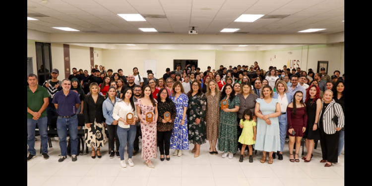 Gobierno de Sonora reconoce a mujeres destacadas con el Premio Mujer UES 2025