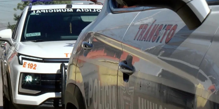 Agentes Municipales Neutralizan a Sujeto que los Lesionó con Arma Blanca en Bahía de Kino