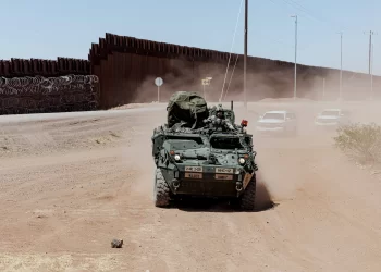 Trump amplía la concentración de militares en la frontera de EE. UU.