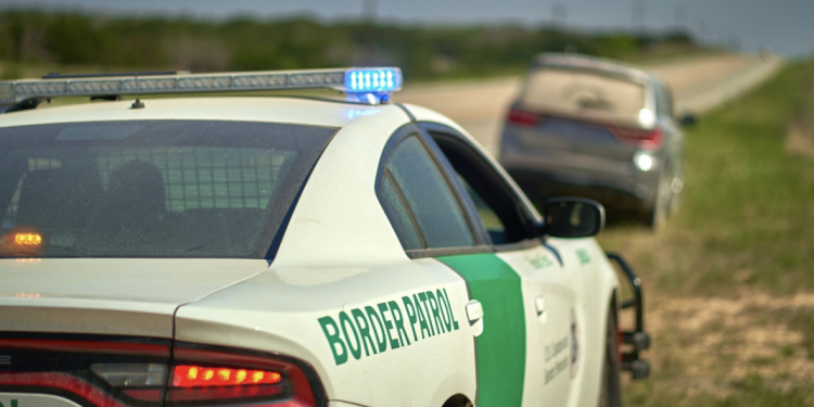 Intentó ingresar sin papeles por Arizona, pero CBP la persiguió y con esta maniobra perdió la vida