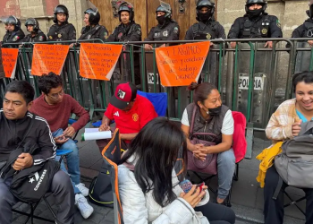 Toma CNTE accesos a Palacio Nacional; Sheinbaum emitirá mensaje a través de redes sociales