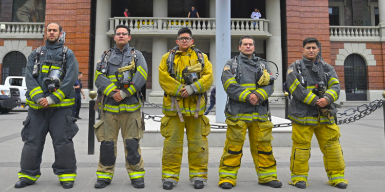 Bomberos de Tlalnepantla reciben equipos de protección donados desde Sonora