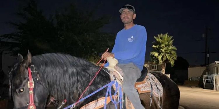 Familia de Jaime Yepiz, quien murió podando una palma, recauda dinero para sepultarlo en Sonora