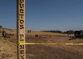 Huachicol: el enemigo silencioso que contamina el ambiente y las vidas en México