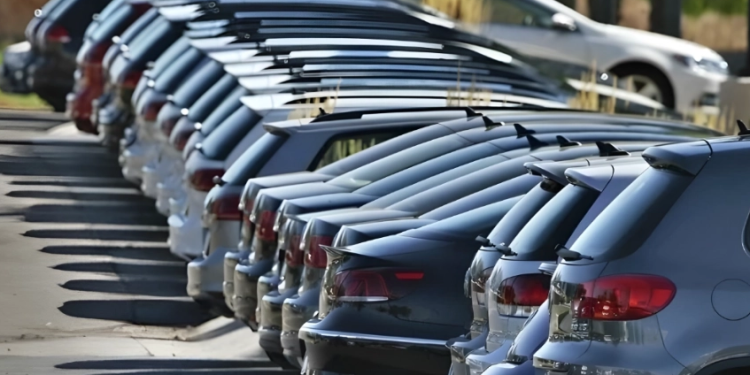 Caen 4.6% ventas de vehículos nacionales durante abril: Inegi