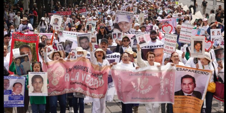 ‘Estamos muertas en vida’: Buscadoras protestan por sus desaparecidos este Día de las Madres