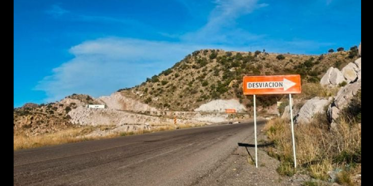 La carretera en Sonora que una facturera dejó sin reparar