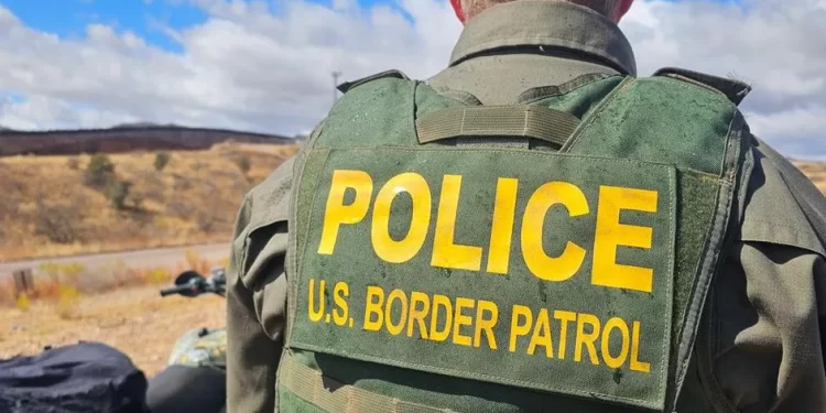 EU cambiará rutas de deportación hacia el centro y sur de México; ya no pasarán por Nogales