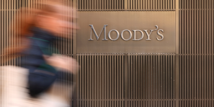 Moody’s baja la calificación de Estados Unidos; lo saca del club de élite triple A