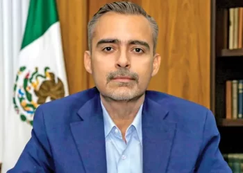 Le quitan visa a alcalde al tratar de ingresar a EU