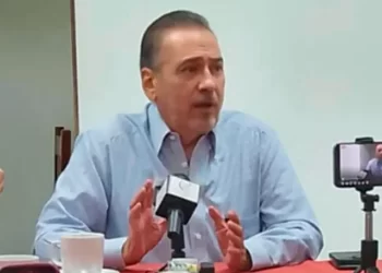 Manlio Fabio Beltrones analiza la situación política de Sonora
