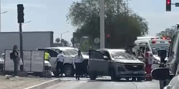 Dos Choques en Un Tramo de 20 Metros Dejan Una Mujer Lesionada en Hermosillo