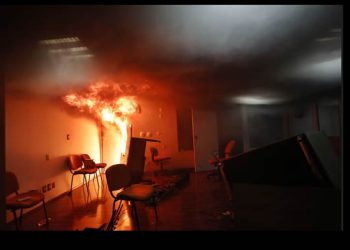 “Eso no somos los maestros de México”, condena unánime por vandalismo contra edificio del SNTE