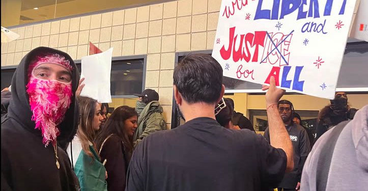 Trump frena redadas contra migrantes que trabajen en la industria agrícola y hostelería