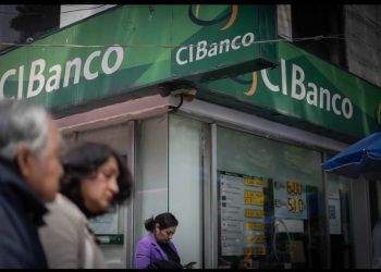 Sanciones por narcolavado, intervenciones inéditas y fentanilo: la semana en la que Estados Unidos puso contra las cuerdas a la banca mexicana