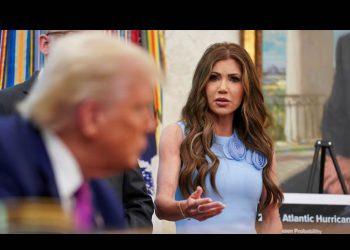 Sheinbaum responde a la acusación de la secretaria de Seguridad de Estados Unidos de “alentar” las protestas en Los Ángeles: “Es falsa”