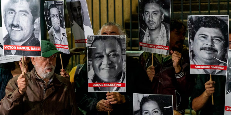 Sanciones a tuiteras y periodistas inhabilitados: las denuncias por censura crecen en México