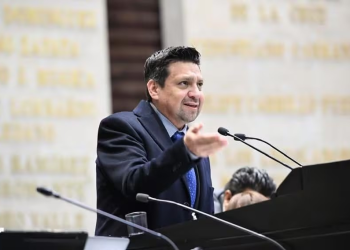 Exige diputado panista desaparición de LitioMx, inaugurado por AMLO