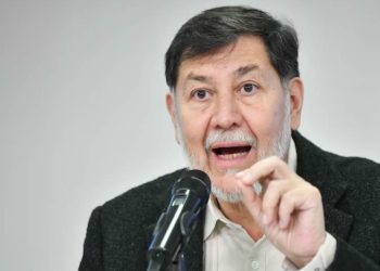 Recula Noroña tras crítica de Sheinbaum y andanada de reclamos; ofrece diálogo a senador de EU