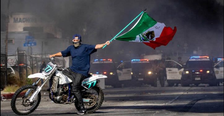 Trump ordena ‘liberar a Los Ángeles de la invasión migratoria’