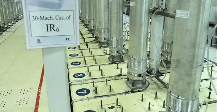 Irán sigue teniendo uranio pese a ataques de EU, afirma consejero de Ali Jamenei