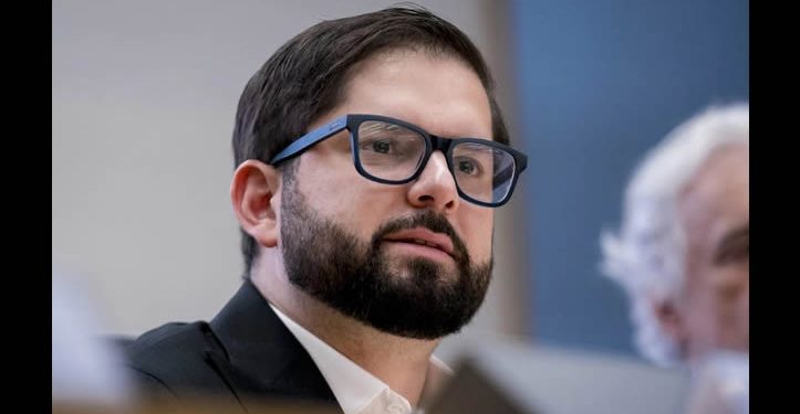 “No se hace política por redes sociales”: responde Boric a amenaza de impuestos sobre el cobre