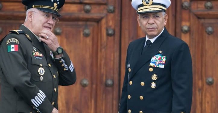 Conmoción en Palacio por las fotos de Andy: “Es espionaje de la CIA; por eso advertimos que nadie vacacione en EU”