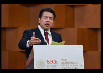 Gobierno federal anuncia programa para fortalecer la educación media superior