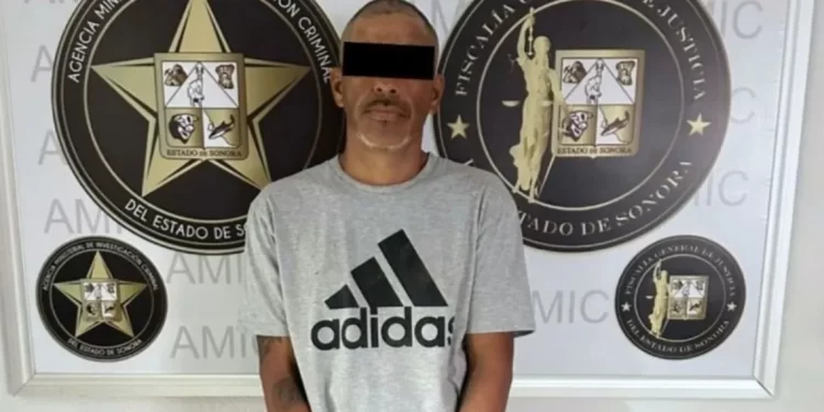 Detienen a hombre por atacar con dardos a dos perros en Sonora