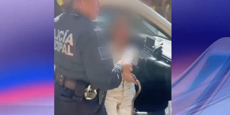 Rescatan a Abuelita Tras Estar Encerrada por Presunto Maltrato Familiar en Hermosillo